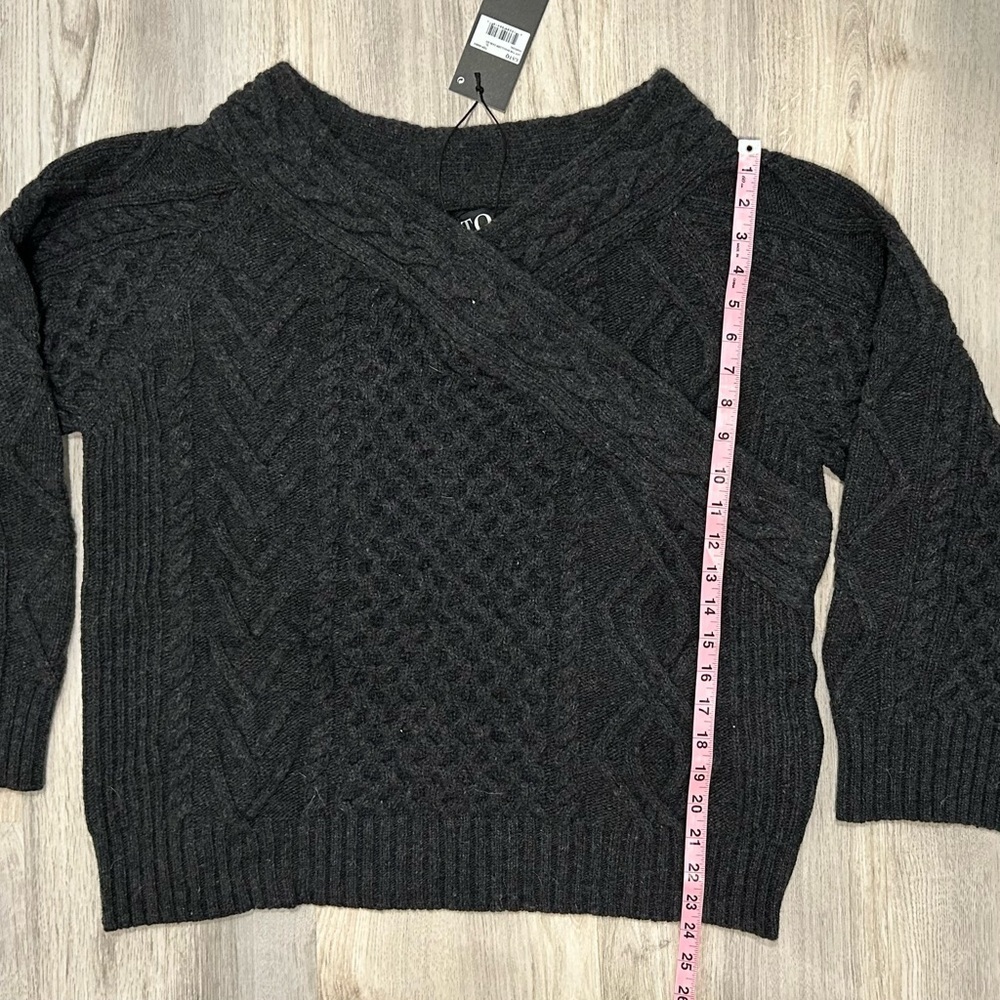 NWT GSTQ Off Shoulder Cable Knit 100% Fine Wool Chunky Sweater Charcoal Size XL - Picture 2 of 8